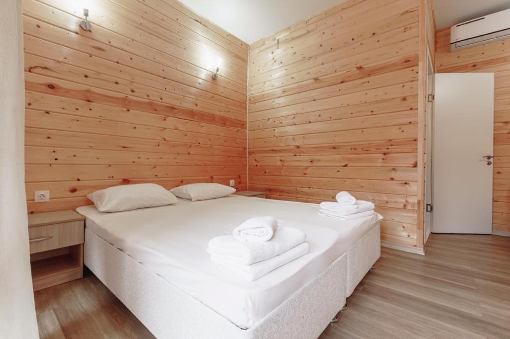 Guest House Amshin Gantiadi Dış mekan fotoğraf